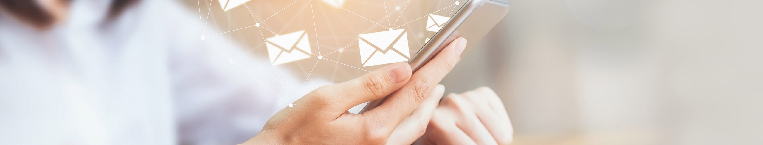 Learn 2 Ways to Send Out New Address Notifications After a Move